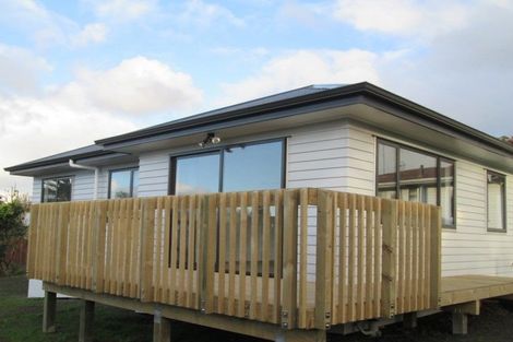 Photo of property in 37 Nile Road, Kelston, Auckland, 0602