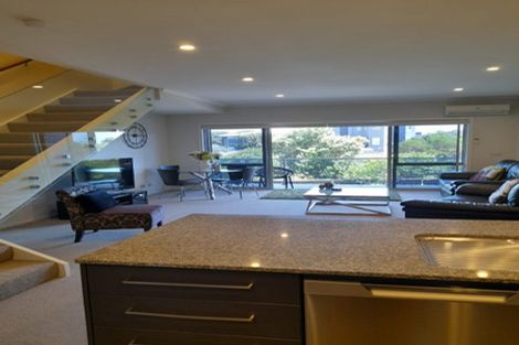 Photo of property in The Strand, 3/16 Ronald Street, Strandon, New Plymouth, 4312