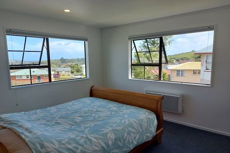 Photo of property in 11 Marne Grove, Waitangirua, Porirua, 5024