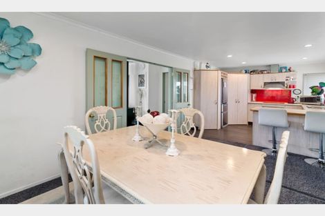 Photo of property in 28 Hoyte Place, Pukehangi, Rotorua, 3015