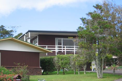 Photo of property in 16 Seabar Place, Glen Eden, Auckland, 0602