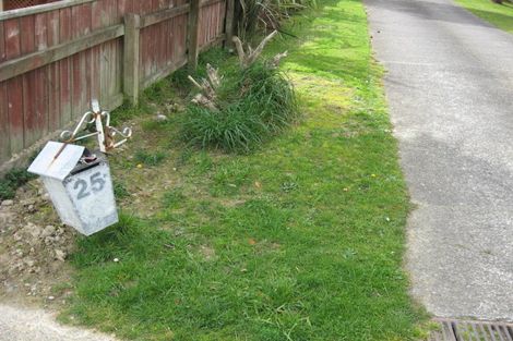 Photo of property in 25 Pencarrow Crescent, Wainuiomata, Lower Hutt, 5014