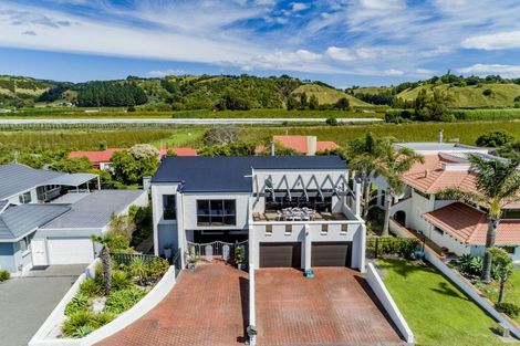 Photo of property in 73 Le Quesne Road, Bay View, Napier, 4104