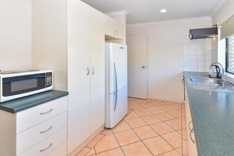 Photo of property in 28b Hillcrest Road, Papatoetoe, Auckland, 2025