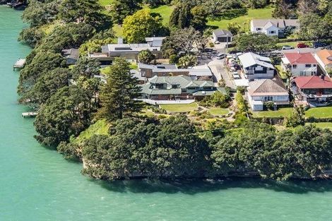 Photo of property in 100 Stanley Point Road, Stanley Point, Auckland, 0624