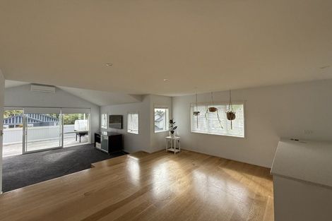 Photo of property in 54e Birkdale Road, Birkdale, Auckland, 0626