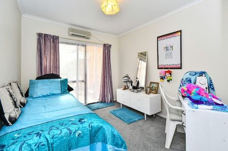 Photo of property in 23 Seaward Place, Wattle Downs, Auckland, 2103