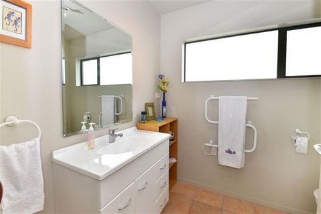 Photo of property in 31 Tamatea Drive, Snells Beach, 0920