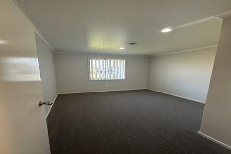 Photo of property in 2 Reef Place, Mangere, Auckland, 2022
