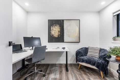 Photo of property in 2/33 Parr Terrace, Castor Bay, Auckland, 0620