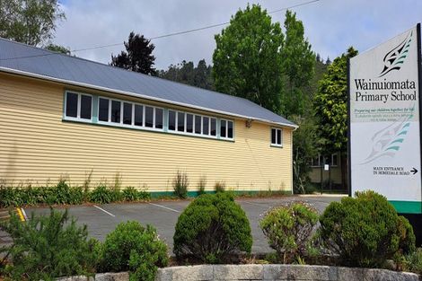 Photo of property in 5/6 Peel Place, Wainuiomata, Lower Hutt, 5014