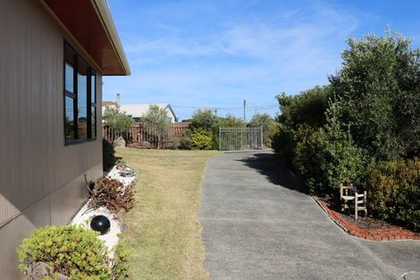 Photo of property in 14 Andresen Street, Foxton Beach, Foxton, 4815