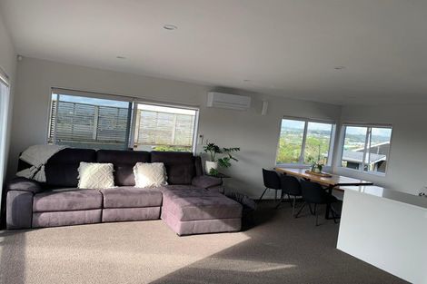 Photo of property in 6 Hanson Place, West Harbour, Auckland, 0618
