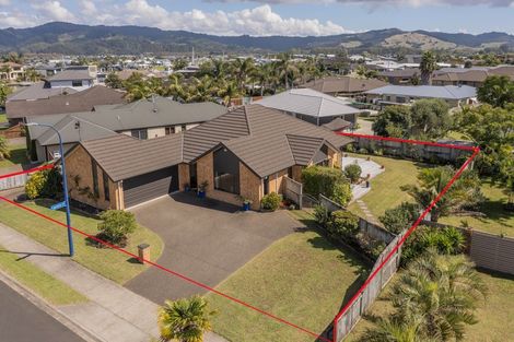 Photo of property in 71 Cholmondeley Crescent, Whitianga, 3510
