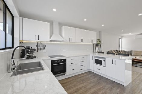 Photo of property in 1/202 Grimseys Road, Redwood, Christchurch, 8051