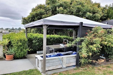 Photo of property in 8c Wiltshire Place, Te Puke, 3119