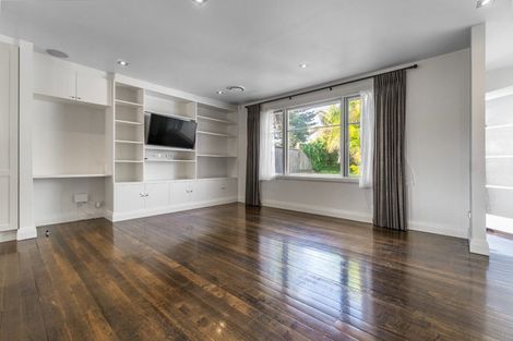 Photo of property in 13 Amberley Avenue, Te Atatu South, Auckland, 0610