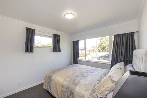 Photo of property in 35 Abraham Crescent, Milson, Palmerston North, 4414