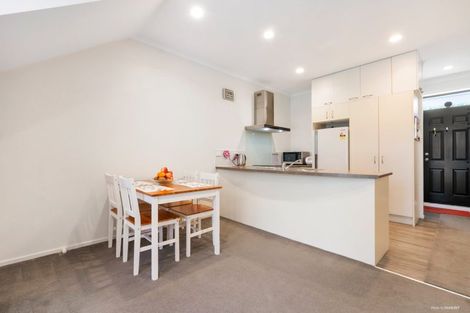 Photo of property in Tuscany Towers, 89/1 Ambrico Place, New Lynn, Auckland, 0600