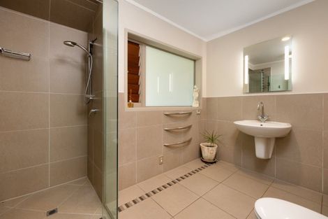 Photo of property in 16 Gunbar Drive, Welcome Bay, Tauranga, 3175