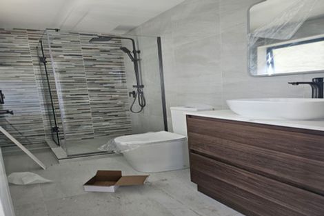 Photo of property in 52c Hutchinsons Road, Bucklands Beach, Auckland, 2014