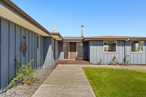 Photo of property in 301 Ranganui Road, Kaiwaka, 0573