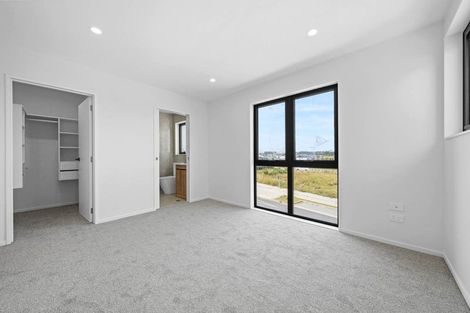 Photo of property in 183 Henwood Road, Westgate, Auckland, 0814