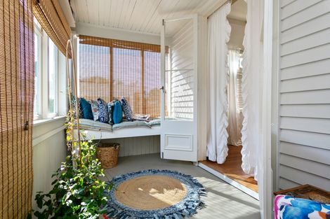 Photo of property in 2 Cook Street, Leamington, Cambridge, 3432