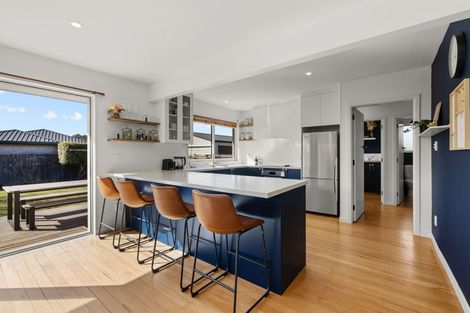 Photo of property in 6 Kingsgate Place, Burnside, Christchurch, 8053