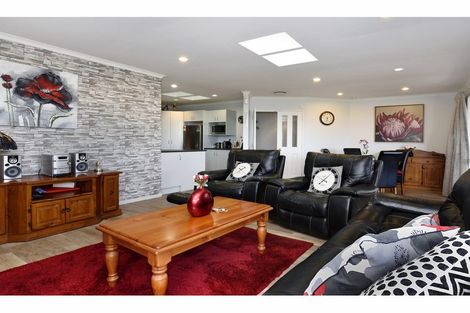 Photo of property in 14 Wiltshire Place, Stoke, Nelson, 7011