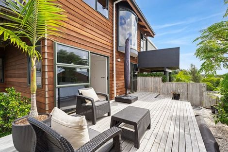 Photo of property in 1/42 Amorino Drive, Red Beach, 0932