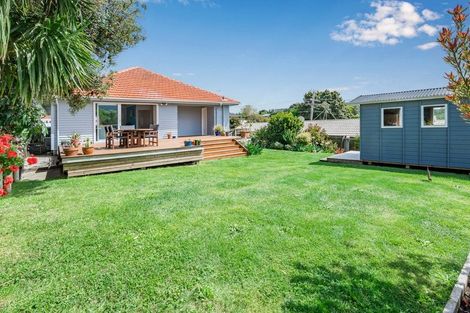 Photo of property in 106 Renown Road, Raumati South, Paraparaumu, 5032