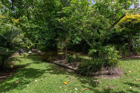 Photo of property in 1688 South Head Road, South Head, Helensville, 0874