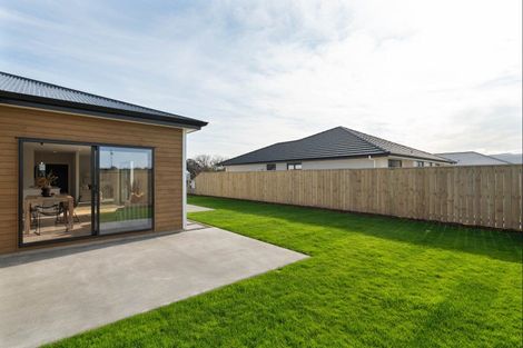 Photo of property in 8 Kakariki Crescent, Carterton, 5713