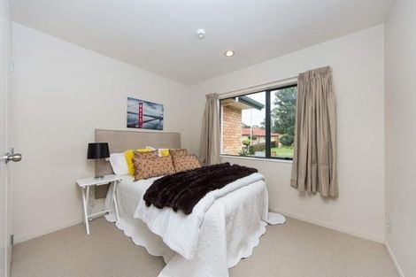 Photo of property in 31 South Kensington Way, Henderson, Auckland, 0612