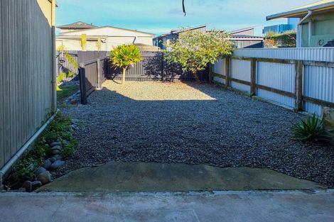 Photo of property in 50 Shortt Street, Foxton Beach, Foxton, 4815