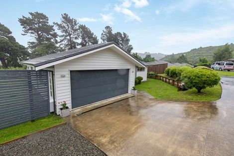 Photo of property in 28 Sunstone Crescent, Brown Owl, Upper Hutt, 5018
