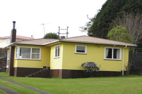 Photo of property in 5 Sardinha Place, Marfell, New Plymouth, 4310