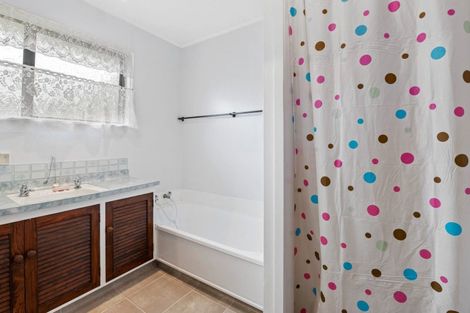 Photo of property in 12a Westbrook Place, Pomare, Rotorua, 3015