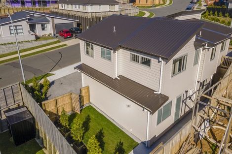 Photo of property in 165 Amesbury Drive, Churton Park, Wellington, 6037