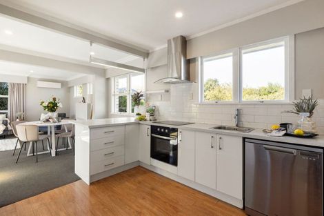 Photo of property in 22a Duncan Road, St Andrews, Hamilton, 3200