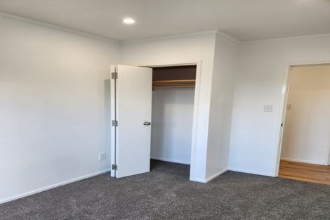 Photo of property in 2/44 Waimumu Road, Massey, Auckland, 0614