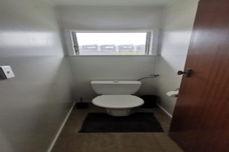 Photo of property in 2/60 Taharoto Road, Takapuna, Auckland, 0622