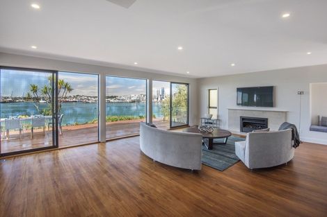 Photo of property in 79a Stanley Point Road, Stanley Point, Auckland, 0624