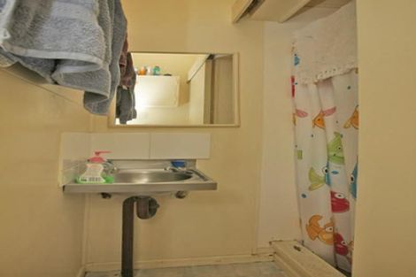 Photo of property in 98 Nairn Street, Mount Cook, Wellington, 6011