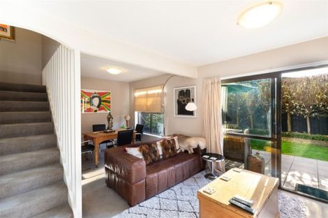 Photo of property in 2/23 Blair Avenue, Papanui, Christchurch, 8053