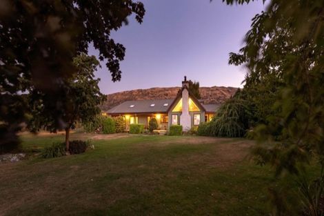 Photo of property in 431 Riverbank Road, Wanaka, 9382