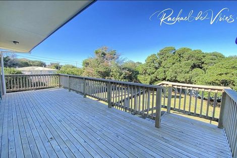 Photo of property in 4 Sea View Road, Baylys Beach, Dargaville, 0377
