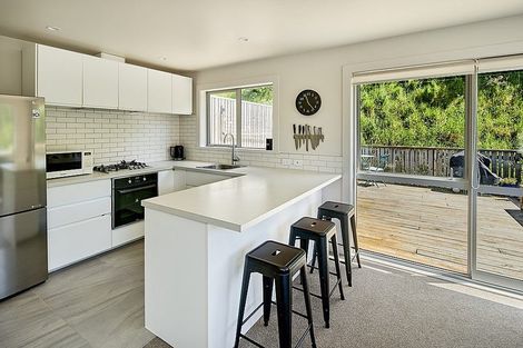 Photo of property in 10a Rarangi Way, Owhiro Bay, Wellington, 6023