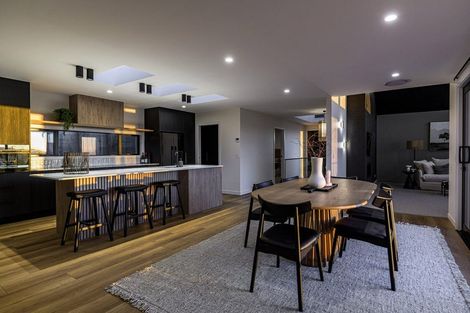 Photo of property in 37 Ruapehu Street, Paraparaumu, 5032